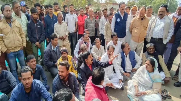 sehore news mp news mp politics CM Shivraj Singh Chouhan Congress Protest