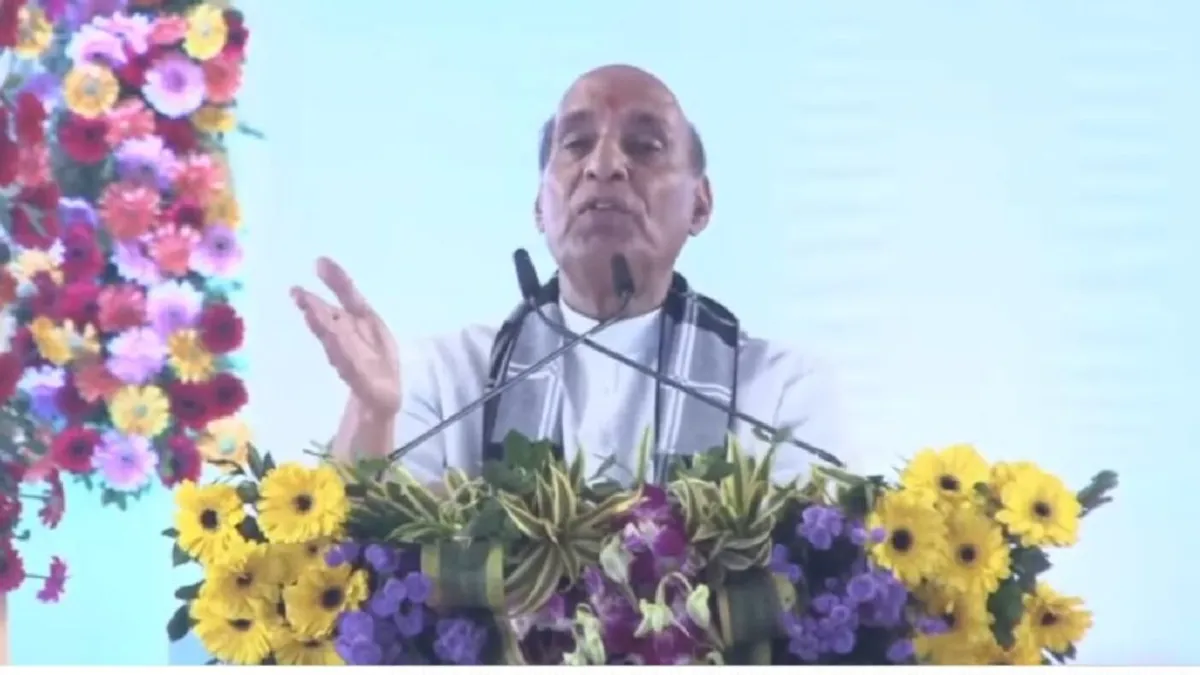 राजनाथ सिंह का निशाना, कहा- भारत जोड़ो यात्रा के बहाने कांग्रेसी फैला रहे नफरत Rajnath Singh Defence minister Singrauli News Madhya Pradesh