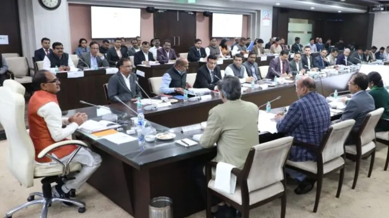 Collector-Commissioner Conference CM Shivraj singh chauhan explained to officers good governance