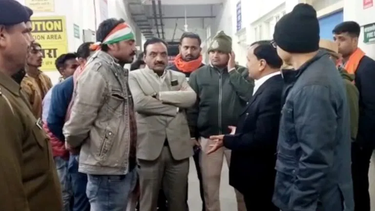 BJP leader expressed pain Vidisha suicide case wife two innocent children mp Crime