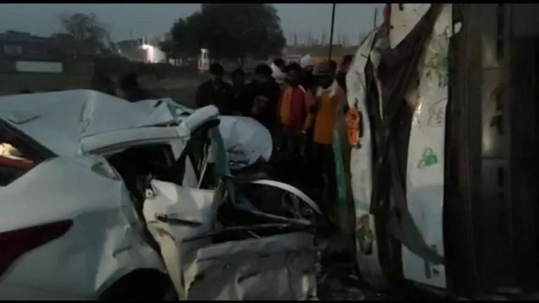 Morena News road accident death of two brothers mp news