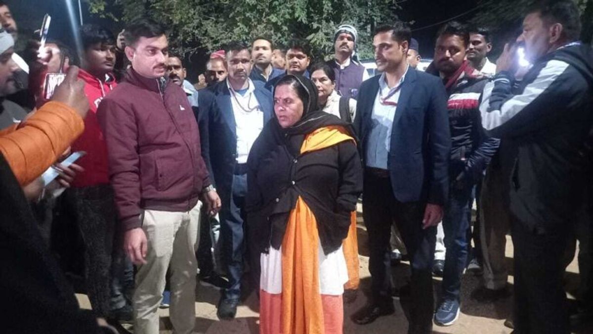 ओरछा में शराब दुकान को देख उमा बोलीं- ‘जहां दूध और गंगाजल मिलना चाहिए, वहां…’ mp political news mp news niwari news Orchha Uma Bharti