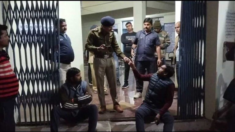 chhatarpur news MP BJP MLA Rajesh Prajapati MLA Prahlad Lodhi Lavkush Nagar Police Station