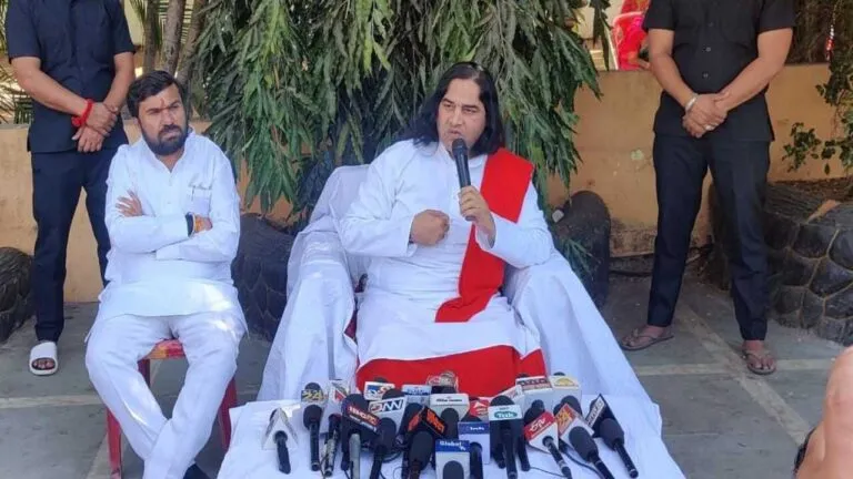 chhindwara news mp news Devkinandan thakur Ramcharit Manas controversy temple-mosque dispute