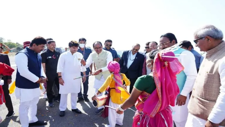 CM Shivraj Singh Chouhan Jyotiraditya Scindia Dr. Govind Singh Pradyuman Singh Tomar MP BJP mp congress mp politics