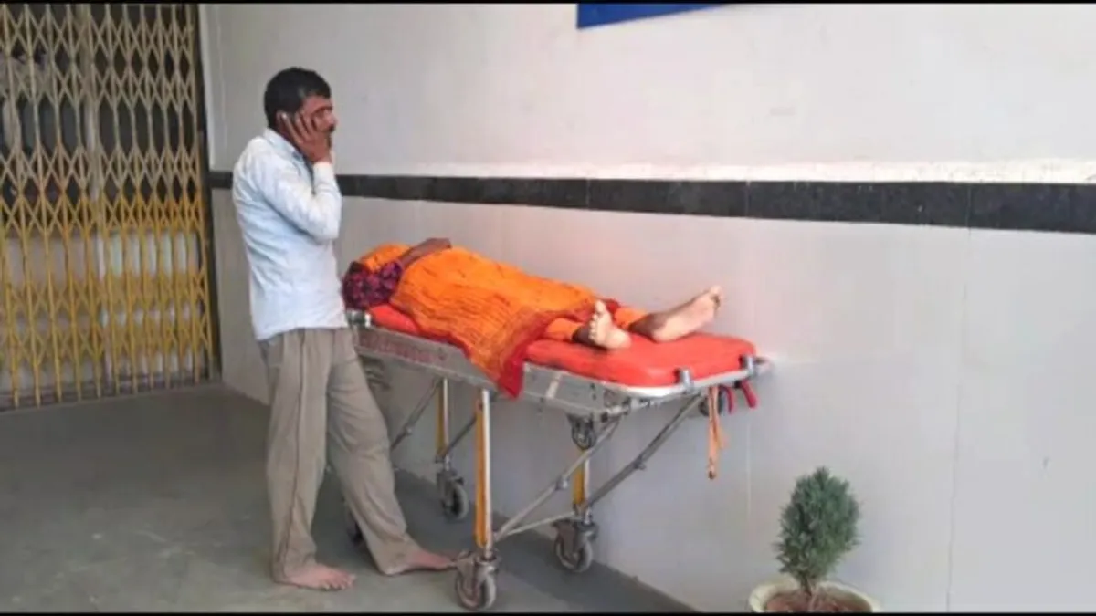 बागेश्वर धाम वाले धीरेंद्र कृष्ण के दरबार पंडाल में महिला की हुई मौत, पति ने बताई ये सच्चाई Bageshwar Dham, Sick woman died, UP, dham darbar