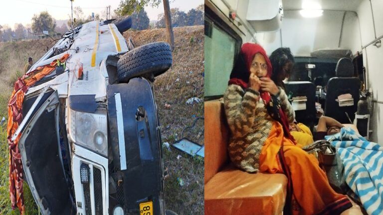 कुबेरेश्वर धाम से लौट रहे श्रद्धालुओं से भरी मिनी बस कार से टकराकर पलटी, मच गई चीख-पुकार accident,accidentnews, betulnews