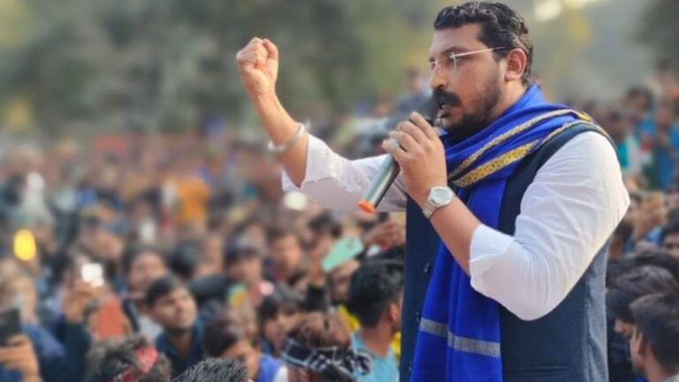 भोपाल में चंद्रशेखर रावण की हुंकार, बोले- MP में आदिवासी सीएम बनाएंगे, दावा- दशहरा मैदान में जुटे 5 लाख लोग Bhim Army strength in Bhopal crowd gathered at Dussehra Maidan Chandrashekhar Ravan