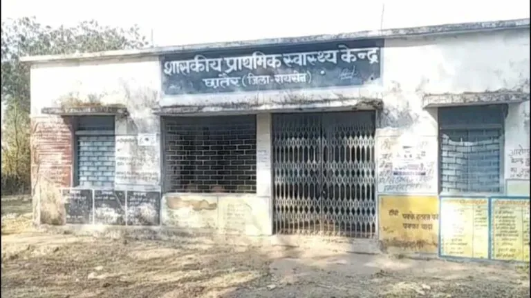 Raisen News ground report poor health facilities mp news Dr. Prabhuram Chowdhary