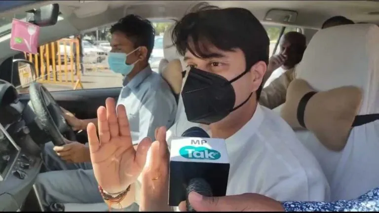 Jyotiraditya Scindia Digvijay Singh Pulwama digvijay tweet mp politics