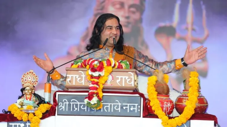 देवकीनंदन ठाकुर का सनातन पर बड़ा बयान, कहा “स्कूलों में फिल्मी गानों पर डांस बंद करवाए सरकार” Devkinandan Thakur, Chhindwara, Chhindwara News, Hindutva