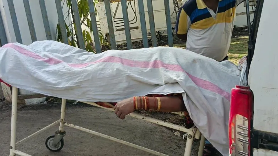 महाराष्ट्र से रुद्राक्ष लेने आई महिला की कुबेरेश्वर धाम में मौत