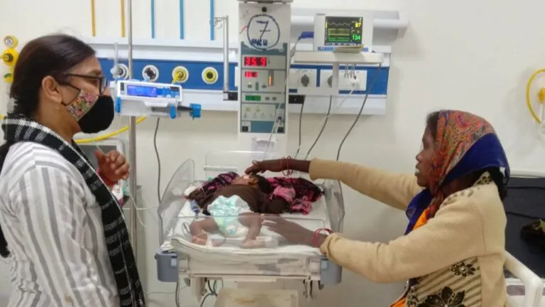 Shahdol News 2 malnourished baby girls burnt with a hot rod superstition both died hospital