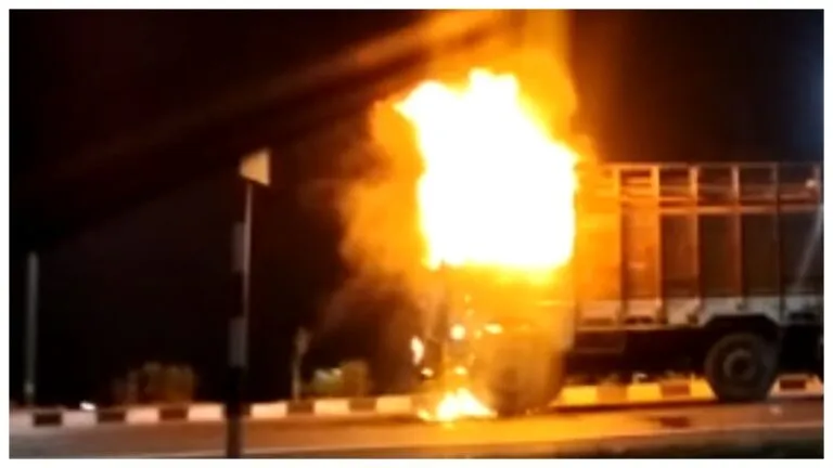 Fierce Fire, Accident, Truck, Car, Indore, Madhya Pradesh