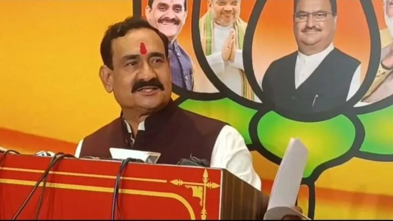 दिग्विजय के कांग्रेस की 66 कमजोर सीटों की रिपोर्ट सौंपने पर नरोत्तम मिश्रा ने ऐसे ली चुटकी Narottam Mishra digvijay singh mp congress MP BJP mp assembly 2023
