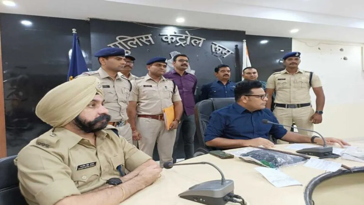 देवास: तहसीलदार के घर में दिनदहाड़े चोरी करने वाला कैसे आया पुलिस की पकड़ में? जानें dewas news dewas crime news Tehsildar's house stolen mp news