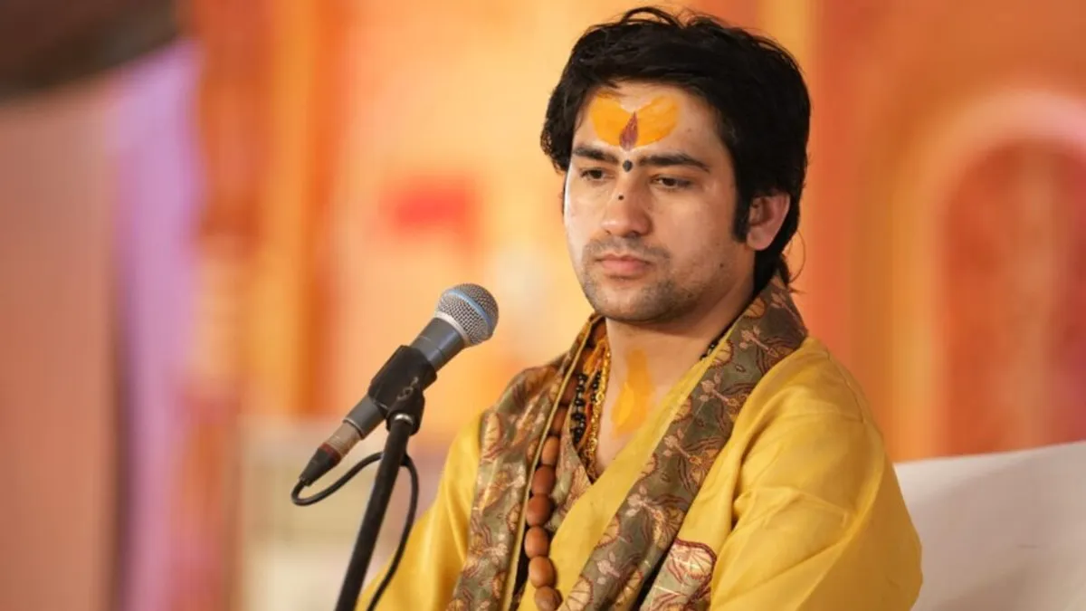 बीमार बेटी की अर्जी लगाने बागेश्वर धाम दरबार पहुंचा पिता, हुआ ऐसा कि रोते हुए लौटा खाली हाथ Father reached the court of Bageshwar Dham with the application of the girl, the innocent died in the crowd
