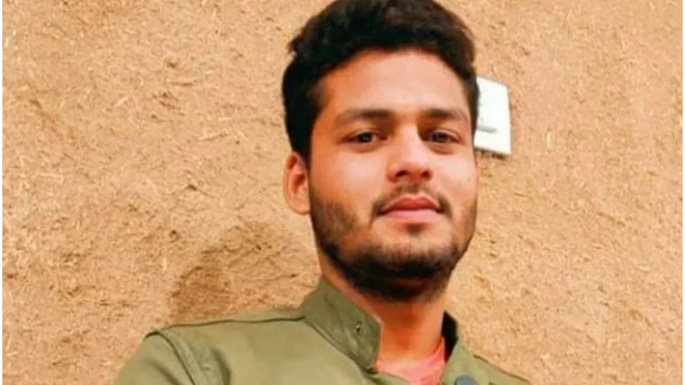 betu;: kushagra going home to celebrate Holi died after falling from Patalkot Express train