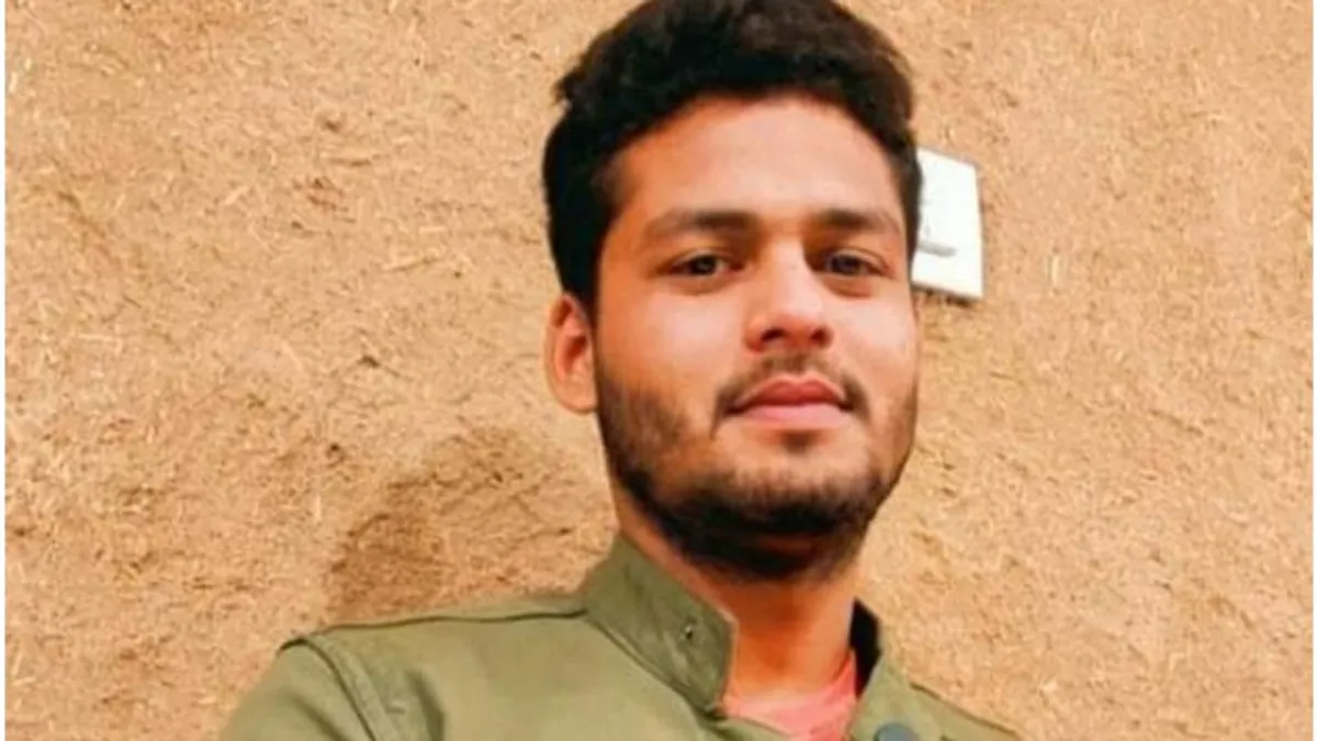 होली मनाने घर जा रहे युवक की पातालकोट एक्सप्रेस ट्रेन से गिरकर मौत, रेलवे ट्रैक के पास मिला शव betu;: kushagra going home to celebrate Holi died after falling from Patalkot Express train