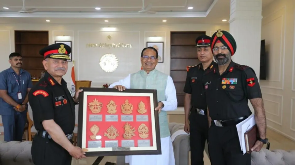 भोपाल में इंडियन आर्मी ने लगाया युद्धक हथियारों का मेला, इन्हें देख CM शिवराज ने बोलीं ये बड़ी बात Indian Army organized war weapons fair in Bhopal, CM Shivraj said this big thing after seeing them