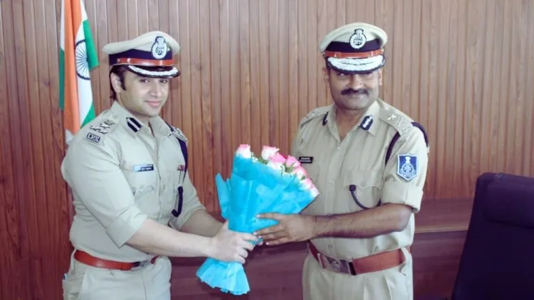 Bhopal Police Commissioner Harinarayan Chari Mishra took charge gave an open challenge to goons