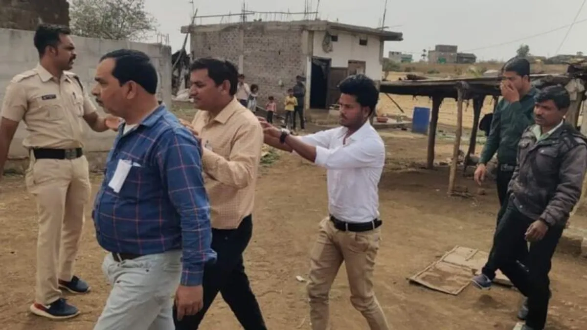 MP Board: 10वीं बोर्ड परीक्षा में नकल कराने वाले रैकेट का भंडाफोड़, 9 आरोपी हिरासत में mp board, 10th board exam