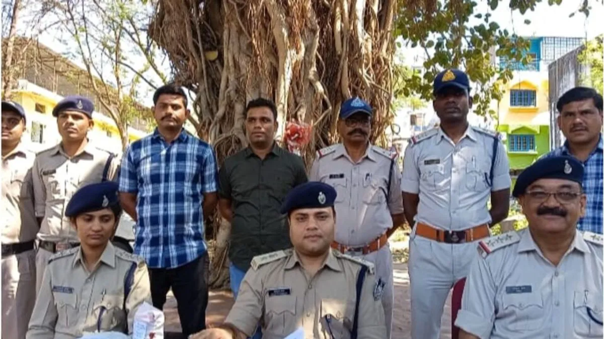 नरसिंहपुर: 40 लाख रुपए की स्मैक के साथ 3 तस्करों को किया गिरफ्तार Narsinghpur: 3 smugglers arrested with smack worth Rs 40 lakh