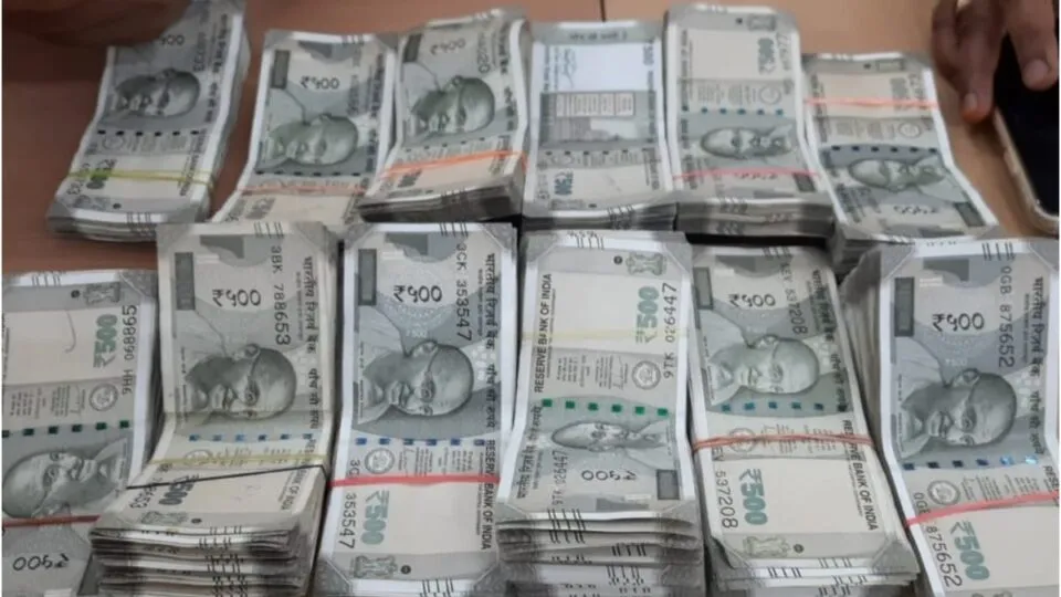 Sheopur: Police disclosed a big robbery, recovered 10 lakhs together, 3 accused were also arrested
