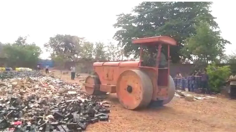 Chhatarpur, Bulldozer, liquor, Chhatarpur News, MP News, Madhya Pradesh