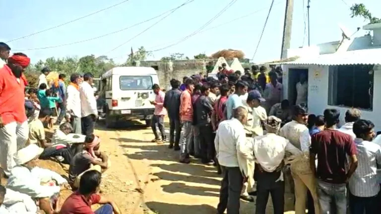Troubled by financial constraints young man first killed his wife and 3 daughters then committed suicide