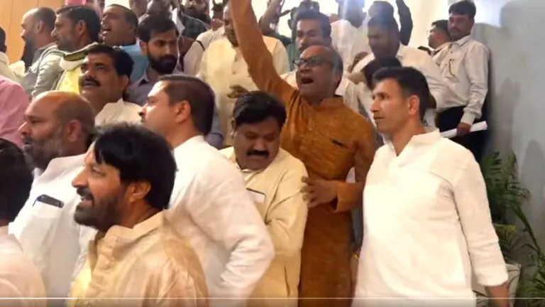 Jitu Patwari suspended from the budget session BJP brought a proposal for breach of privilege ruckus in mp vidhansabha