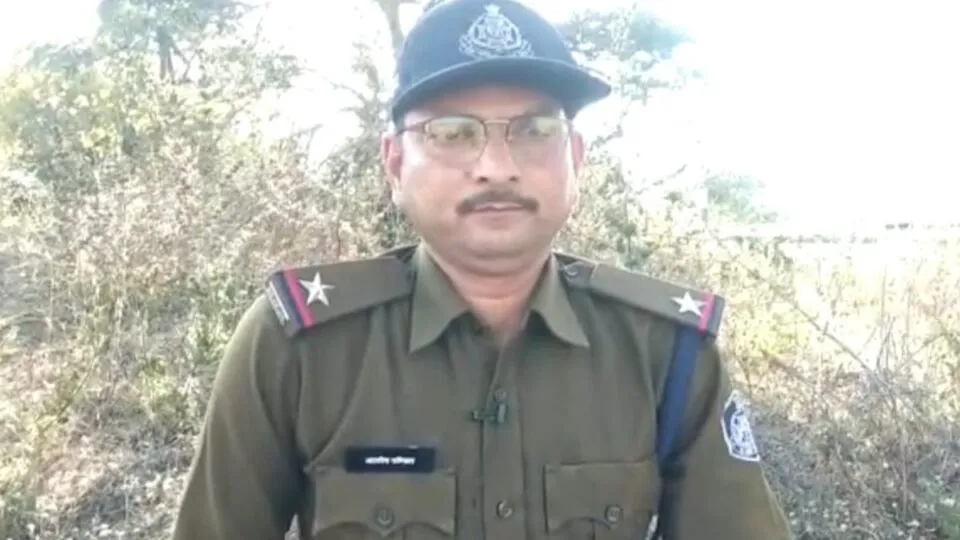What will happen when the savior of the public becomes the eater. People take their complaints to the police. But what can be done when the reason for the complaint is the police.
