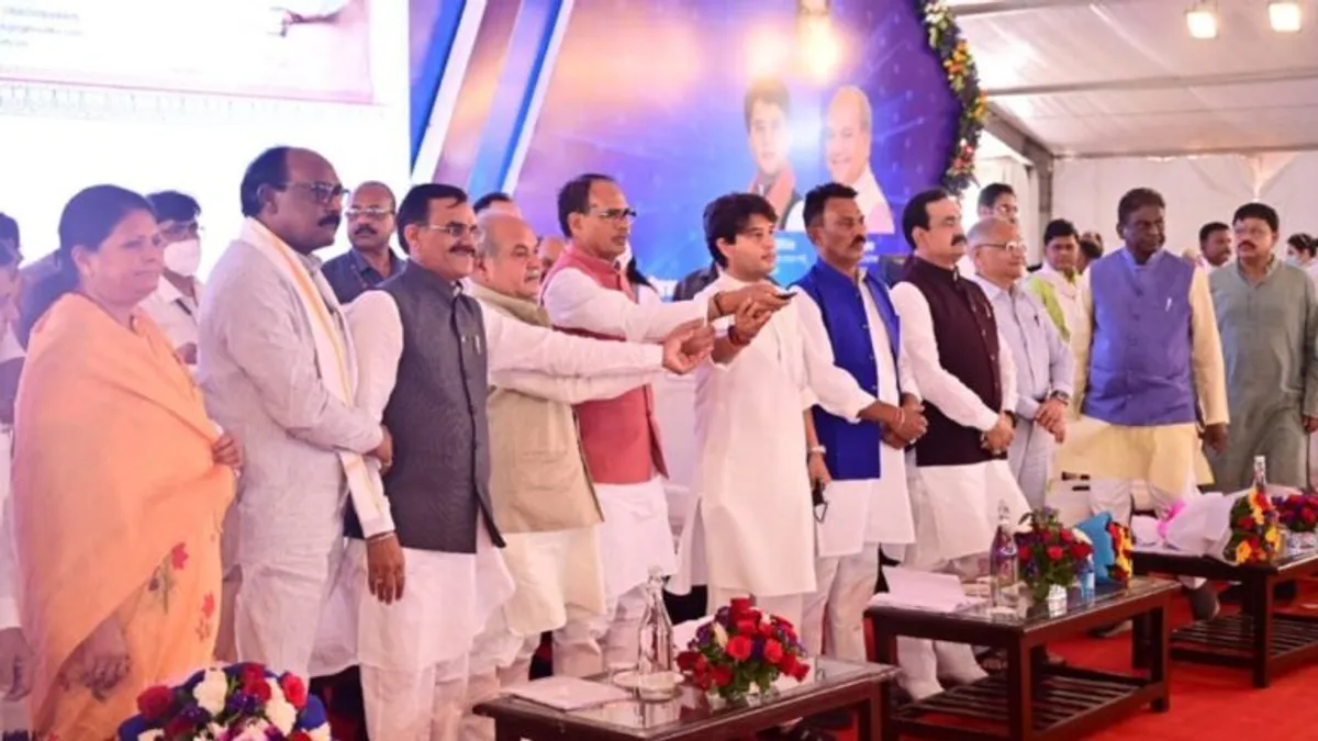 बेटे महाआर्यमन के बाद पिता ज्योतिरादित्य सिंधिया भी कोरोना पॉजिटिव, ट्वीट कर दी ये जानकारी Jyotiraditya Scindia Corona positive Mahaaryaman Scindia tweeted information