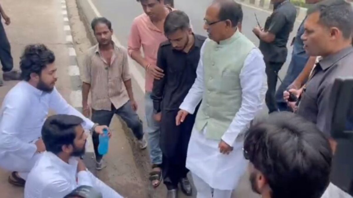 VIP रोड पर एक्सीडेंट के बाद CM शिवराज ने रुकवाया काफिला, जानें फिर क्या हुआ Shivraj Singh Chauhan, Bhopal, CM Shivraj, MP News