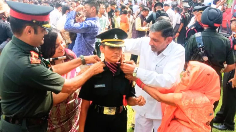 शहीद की पत्नी अब सेना में लेफ्टिनेंट, जहां पति को मिली शहादत, वहीं मिली पहली तैनाती Martyr's wife became lieutenant in army, where husband got martyrdom, got first posting there