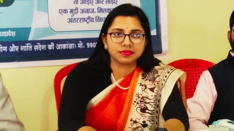 MP Politics: निशा बांगरे की सरकार को दो टूक, बोली- चुनाव लड़ने से रोका तो करेंगी आमरण अनशन After the government, the Supreme Court gave a big blow to SDM Nisha Bangre! Where will she go now?