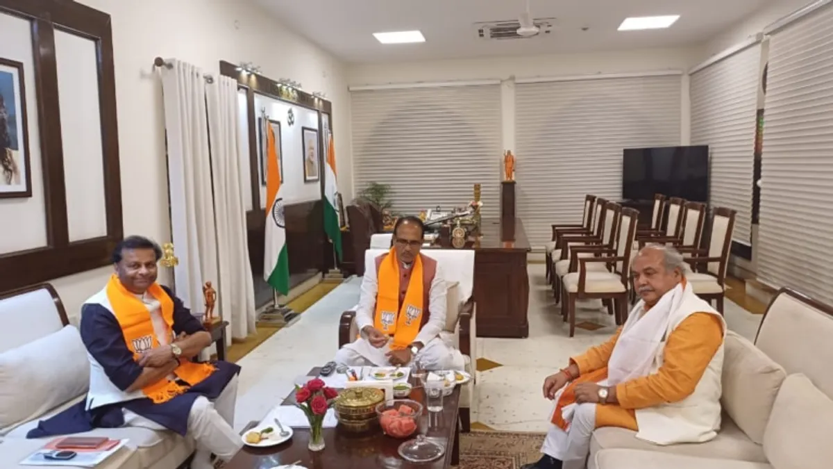 CM शिवराज से बीजेपी के दो दिग्गजों की मुलाकात ने मचा दी राजनीतिक हलचल! सिंधिया क्यों याद आने लगे? CM Shivraj Singh Chouhan Jyotiraditya Scindia MP BJP Narendra Singh Tomar