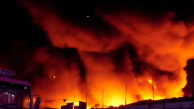 Fire broke out in plastic factory in indore, Indore News, Madhya Pradesh