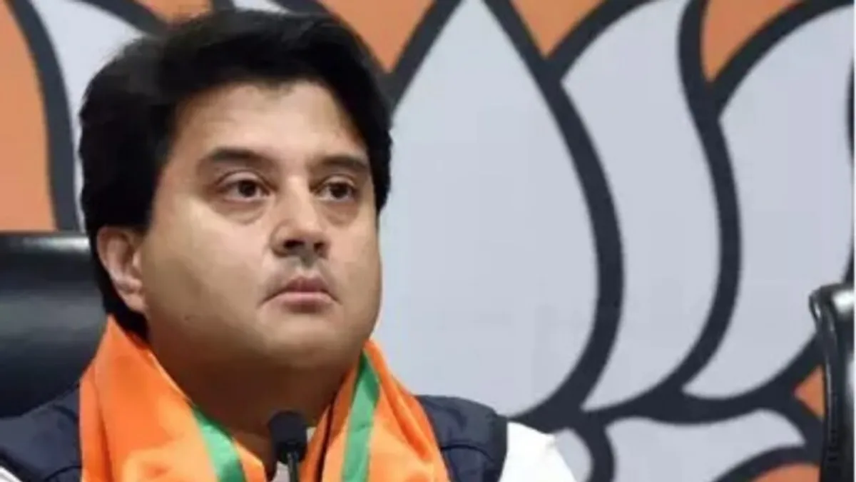 सिंधिया अपने ही गढ़ में हो गए कमजोर, इस ओपिनियन पोल में हो गया बड़ा खुलासा Scindia