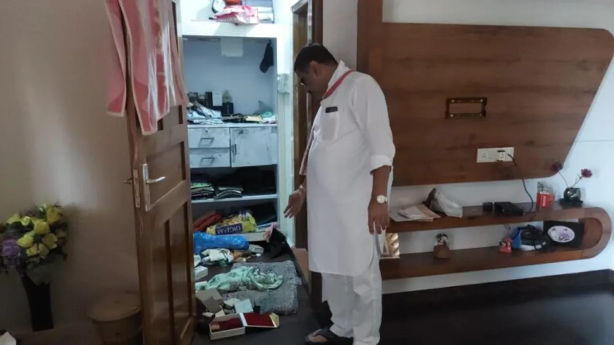 भाजपा नेता के घर बड़ी लूट, बेटे-बहू को बंधक बनाकर ले गए 50 लाख रुपए कीमत के जेवर BJP leader, harda news, harda crime news, mp news, mp crime news