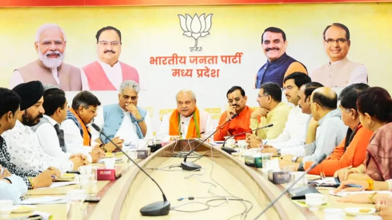 BJP की पांचवी सूची में इन मंत्रियों का कटा पत्ता, सिंधिया समर्थक मंत्री को बड़ा झटका MP Election 2023 BJP News election planning assembly elections 2023 VD Sharma big disclosure