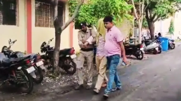 MP के शाजापुर से TMC नेता की हत्या का आरोपी गिरफ्तार, ट्रांजिट रिमांड पर साथ ले गई पश्चिम बंगाल पुलिस TMC leader's murder accused arrested from MP's Shajapur, taken on transit remand by West Bengal Police