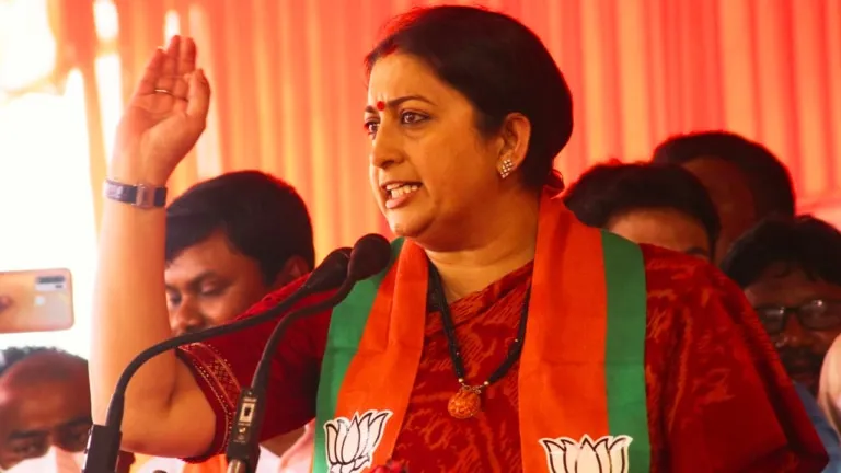 Bhopal: Smriti Irani's big attack on Rahul Gandhi, asked - does he accept an alliance with those who shed blood?