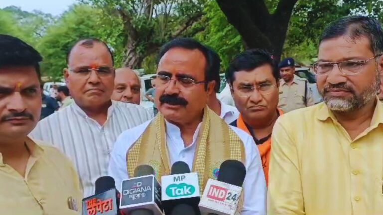 UCC के सवाल पर सोच में पड़ गए प्रभारी मंत्री, बोले- ‘इसका क्या मतलब होता है?’ brijendra singh yadav on ucc, mp news, politics