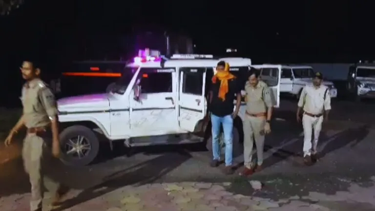 पुलिस ने आदिवासी युवक से अमानवीयता करने वाले आरोपी को पकड़ा, CM के निर्देश पर एक्शन NewsTak