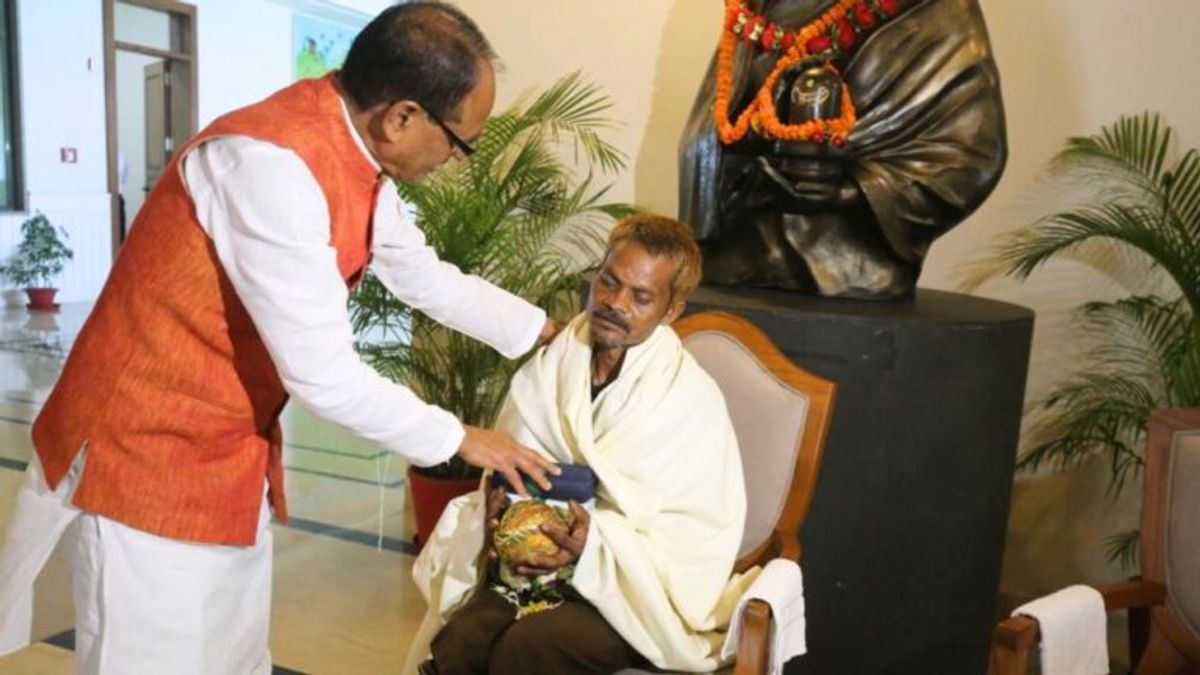 सीधी पेशाब कांड में आया नया मोड़, पीड़ित ने आरोपी को लेकर रख दी ये डिमांड sidhi peshaw kand, mp news, madhya pradesh