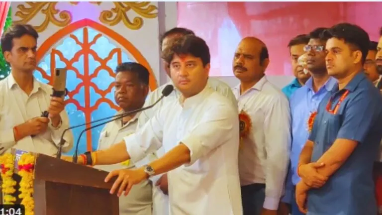 jyotiraditya scindhia got emotional, mp news