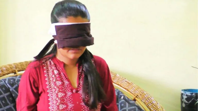 akashi vyas reading book blindfold akashi vyas reading with closed eyes tikagarh akashi vyas live demo tikamgarh 10th student akashi vyas madhya pradesh video tikamgrah news video akashi vyas blindfold video