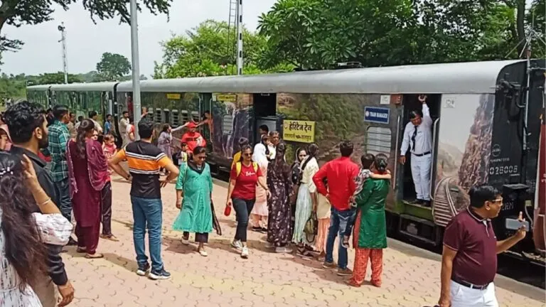 MP News Heritage Train Indore Indias Cleanest City Kalakund to Patalpani Heritage Train Heritage Train Indore Online booking of Heritage train Indore Indore heritage train ticket price Heritage train indore ticket price 2023 Ratlam Railway Division