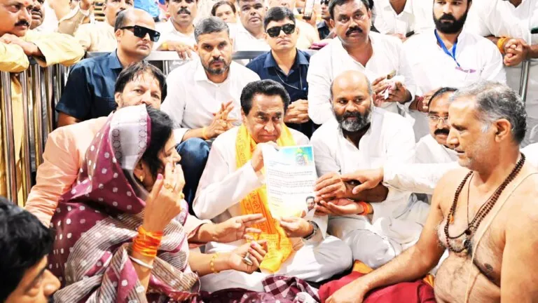 Kamal Nath reached Mahakal temple, why did he get angry with BJP